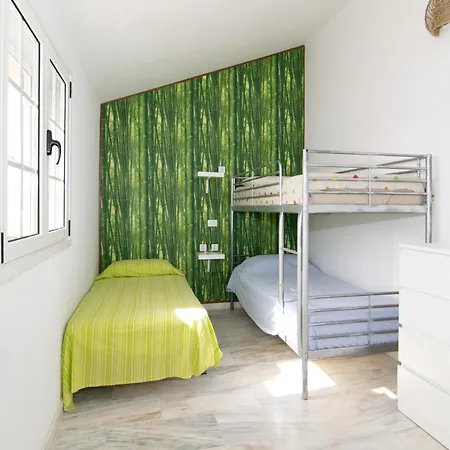 Дом отдыха The Safe Point Castillo Кастильо-дель-Ромераль